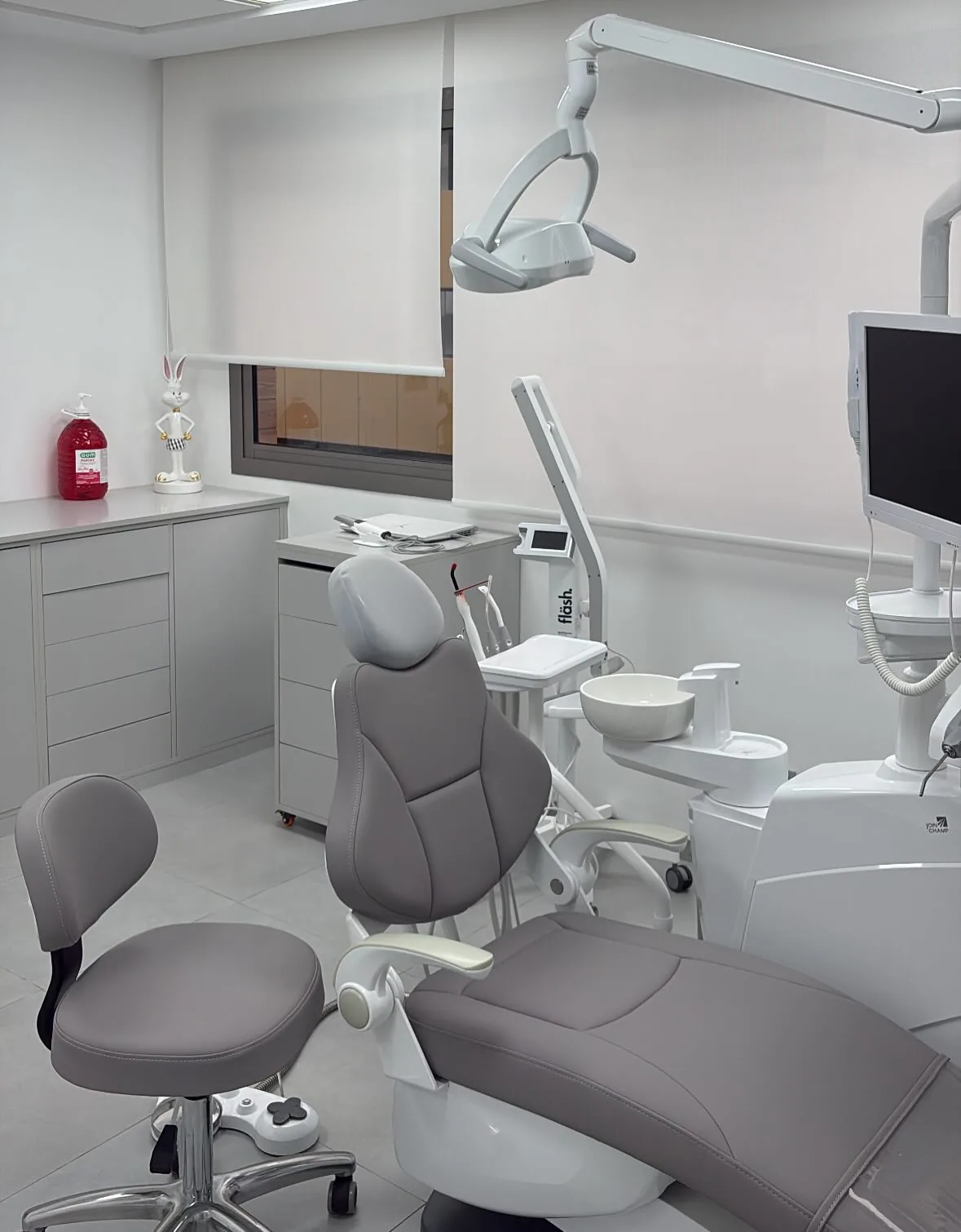 Salle de soin du cabinet EL MISRI DENTAL CLINIC