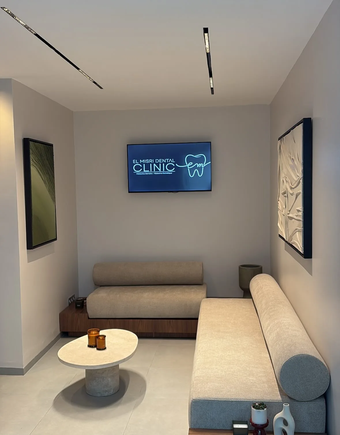 Salle d'attente du cabinet EL MISRI DENTAL CLINIC